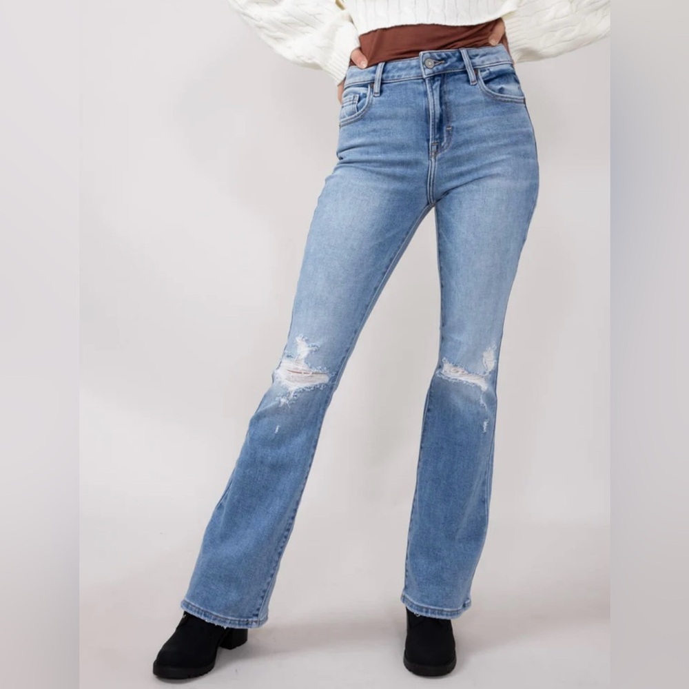 Hidden High Rise Flare Distressed Jeans NWOT